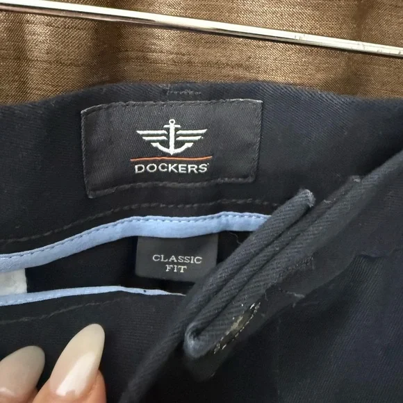 Dockers Men's Navy Dress Pants 40x34 classic fit - Picture 2 of 6